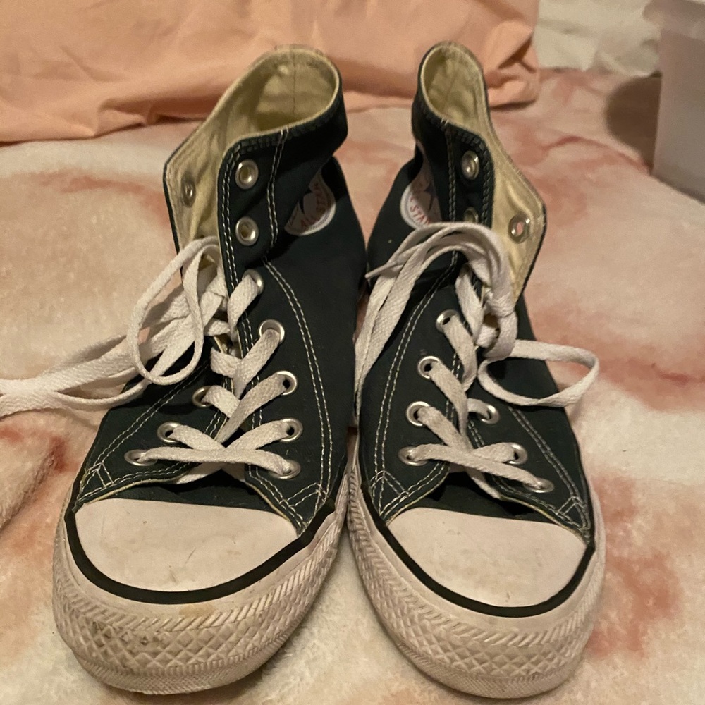 Dark green converse